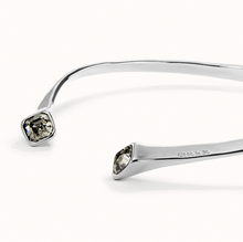 Load image into Gallery viewer, Necklace with White Crystal