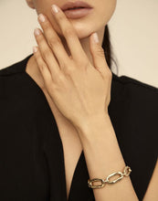 Load image into Gallery viewer, Oval Link Chain Bracelet