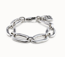 Load image into Gallery viewer, Oval Link Chain Bracelet