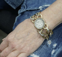 Load image into Gallery viewer, Double Link Escudo Bracelet