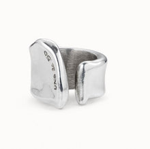 Load image into Gallery viewer, The Crevice Ring