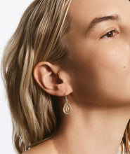 Load image into Gallery viewer, Anna Beck Gold tear drop earring