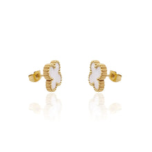 Load image into Gallery viewer, Small Clover leaf stud earring