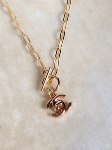CC gold mini chain necklace
