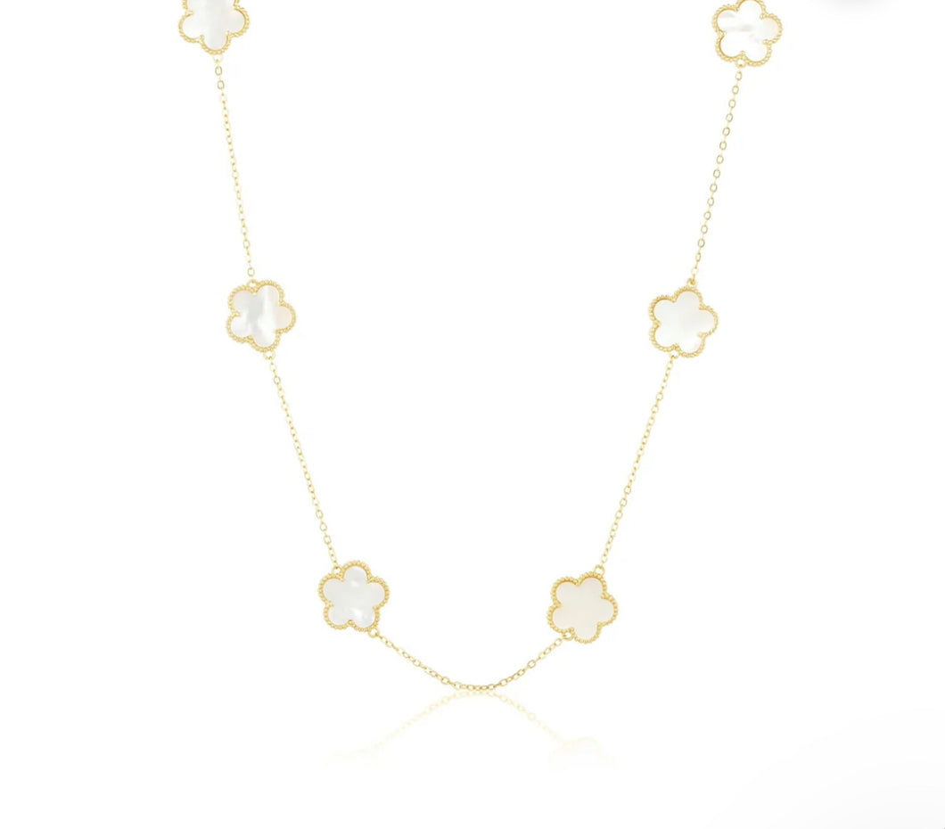 Mother of pearl Clover Necklace