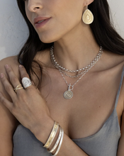 Load image into Gallery viewer, Contrast Dotted Circle Toggle Necklace