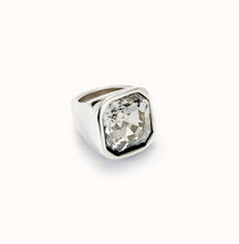 Load image into Gallery viewer, Square Shape Ring with Crystal