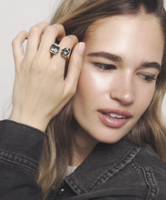 Load image into Gallery viewer, Ring with Black Crystal