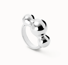 Load image into Gallery viewer, Ring with Three Central Beads