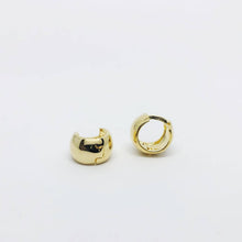 Load image into Gallery viewer, 18k Gold Filled Small Chunky Clicker Hoop Earrings