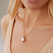 Load image into Gallery viewer, Large Moonstone Necklace