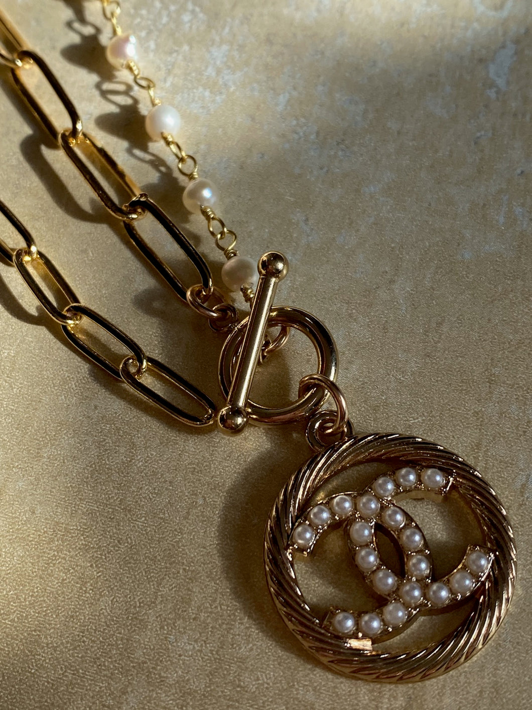 CC Pearl Pendant Necklace